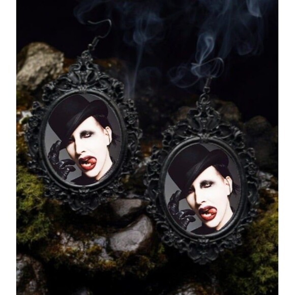 Marilyn Manson Earrings - Picture 1 of 2